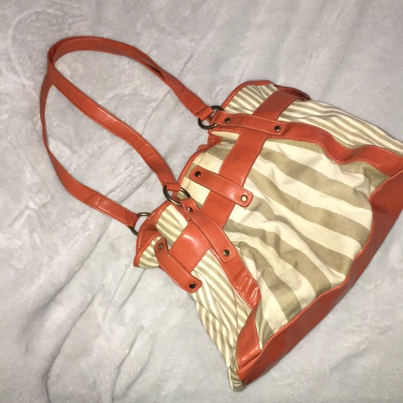 Used Handbag 👜 - Picture 6 of 8